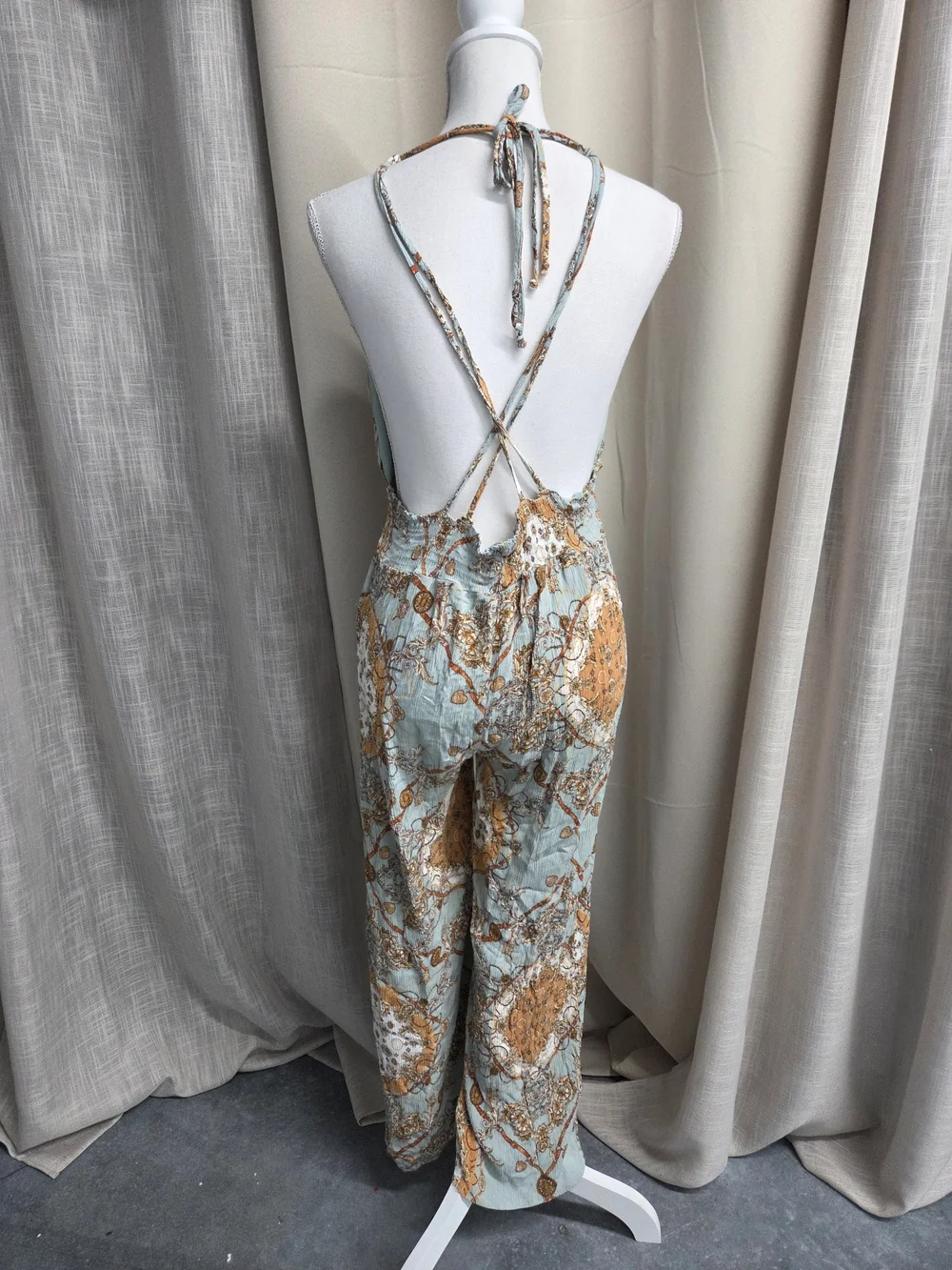 Timing Sage Printed V-Neck Wide-Leg Jumpsuit Vacation Resortwear Size L - Picture 5 of 7